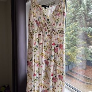 Dynamite Floral V-Neck Dress with Multicolor Design